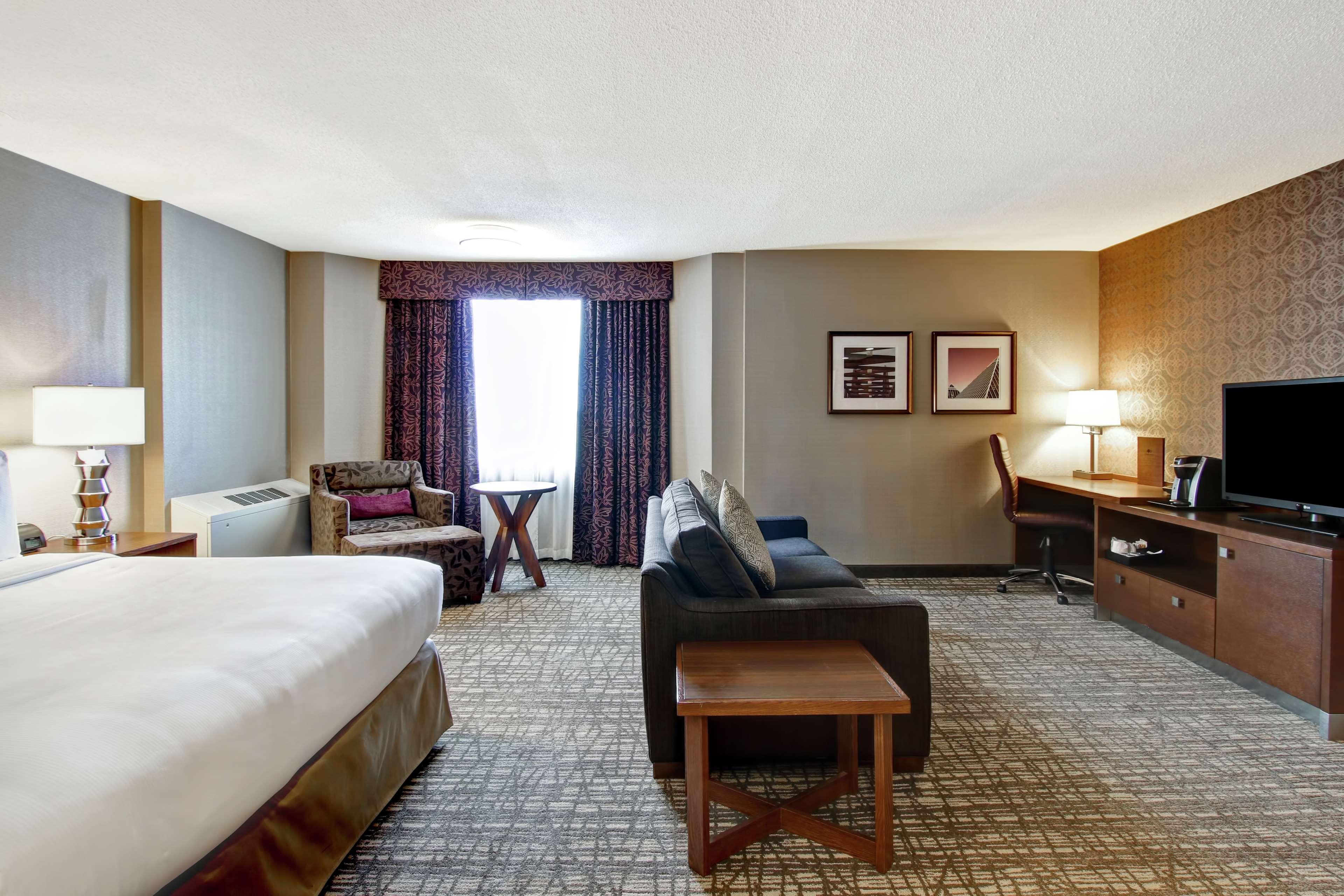 Hotel Doubletree By Hilton West Edmonton Exterior foto