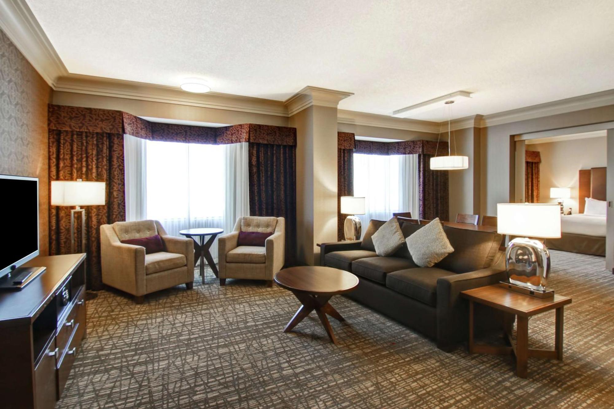Hotel Doubletree By Hilton West Edmonton Exterior foto