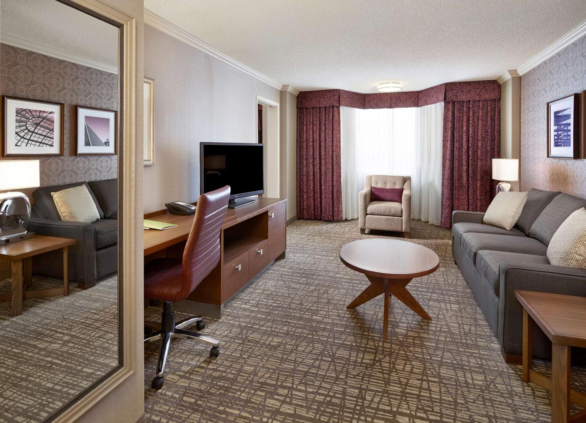 Hotel Doubletree By Hilton West Edmonton Exterior foto