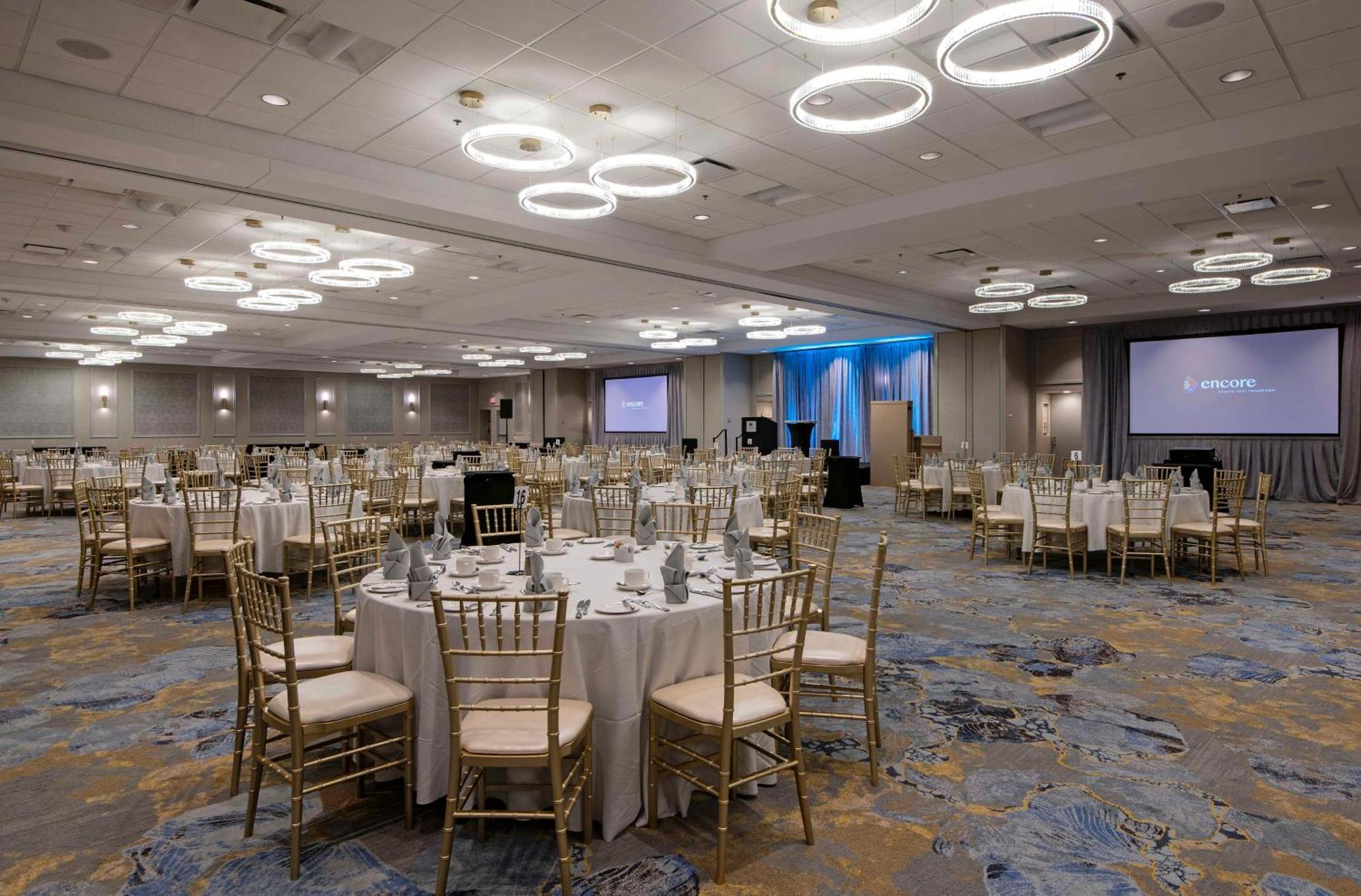 Hotel Doubletree By Hilton West Edmonton Exterior foto