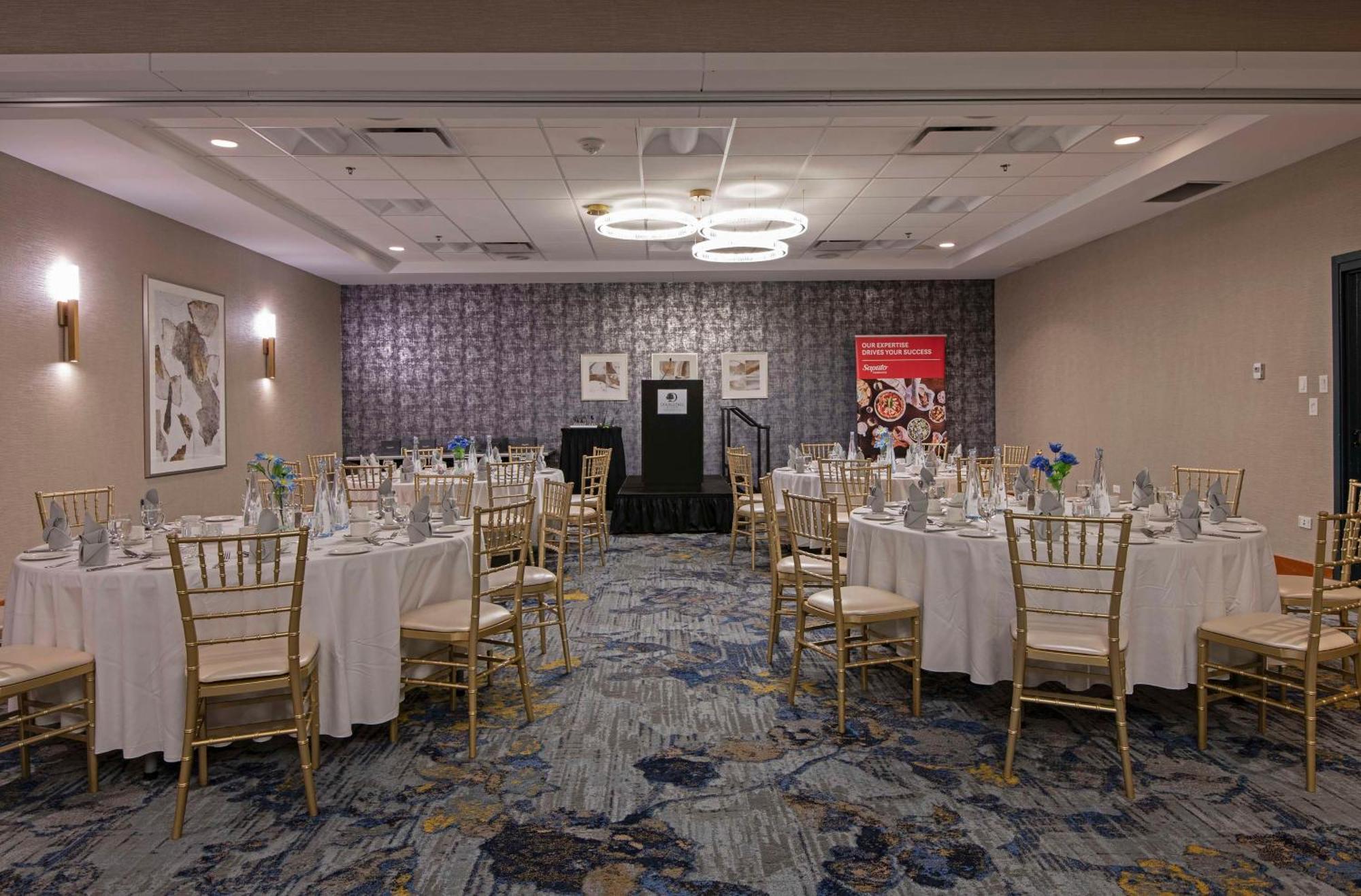 Hotel Doubletree By Hilton West Edmonton Exterior foto
