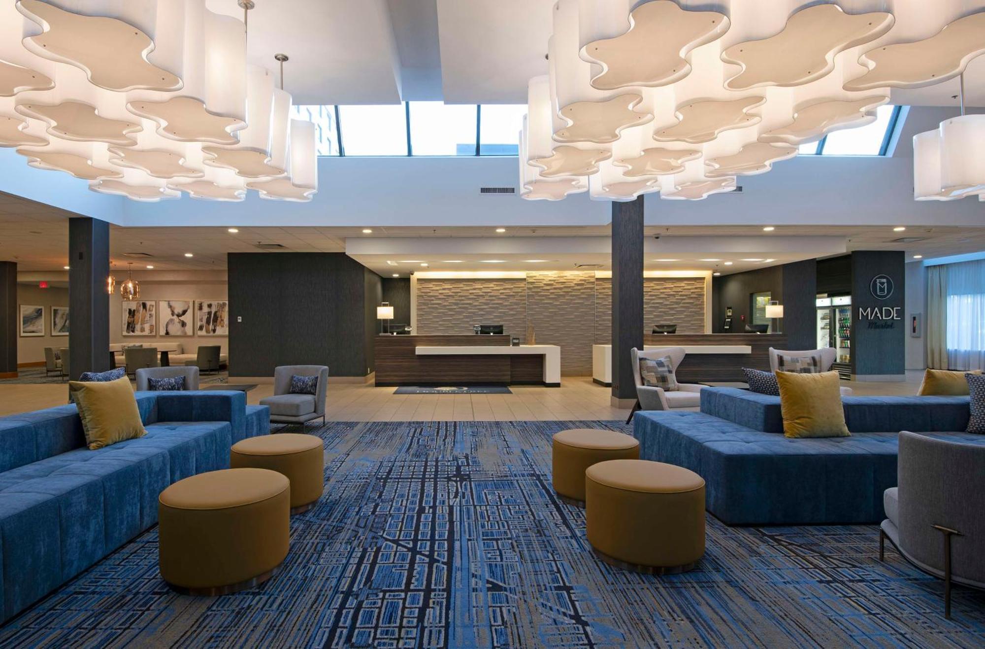 Hotel Doubletree By Hilton West Edmonton Exterior foto
