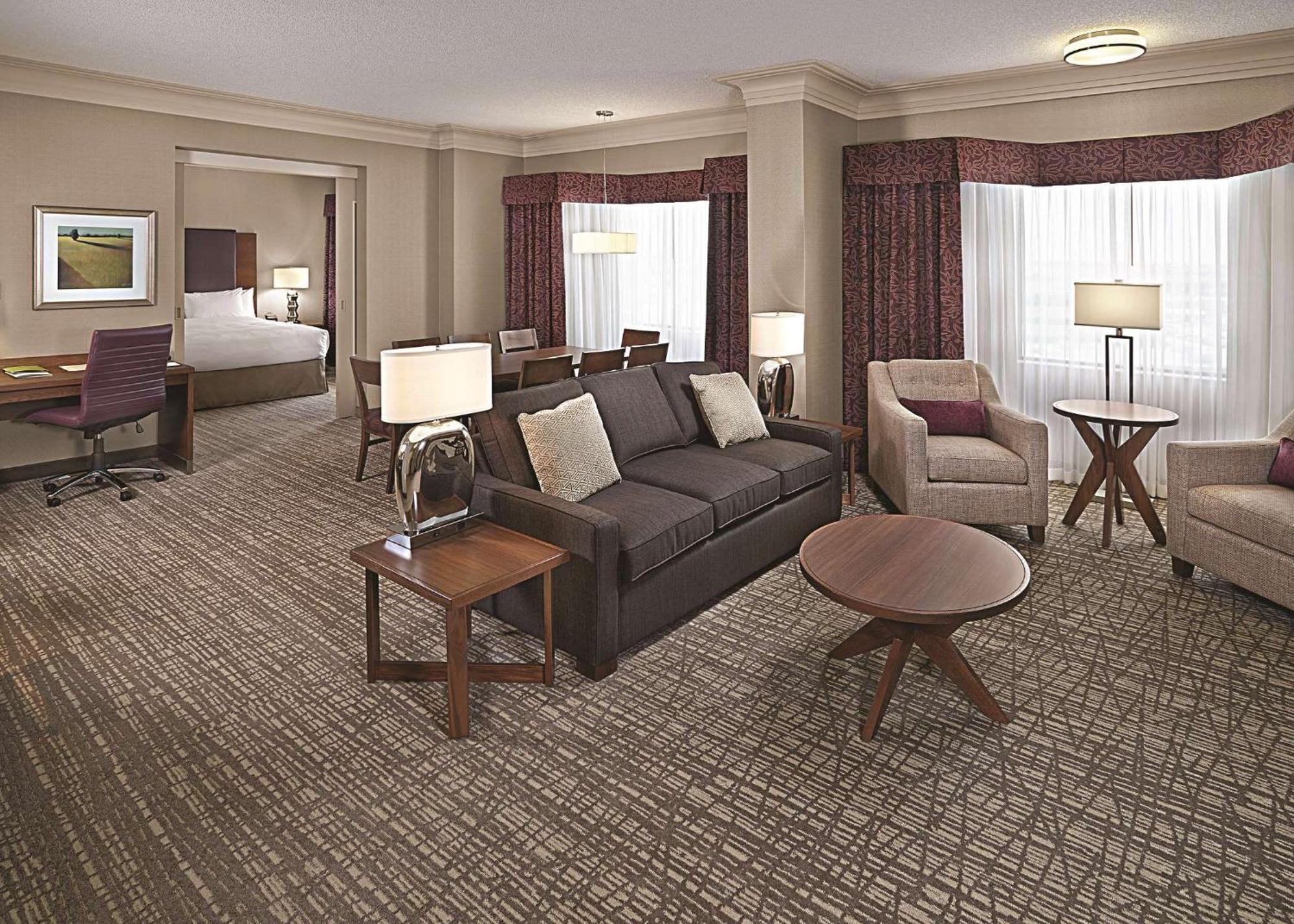 Hotel Doubletree By Hilton West Edmonton Exterior foto